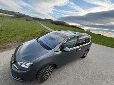 Gebraucht VW Sharan Highline 184 PS (135 kW) 2015 Grau Van / Kleinbus