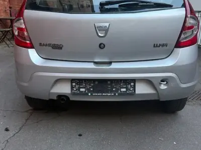 Gebraucht Dacia Sandero 75 PS (55 kW) 2009 Silber Limousine