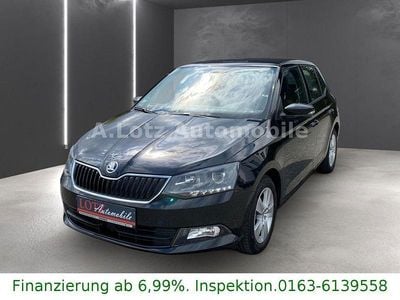 Schwarz Gebraucht 2015 Skoda Fabia Ambition Kleinwagen | 7.490 € (Fairer Preis)