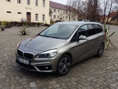 Gebraucht BMW 218 Gran Tourer Sport Line 150 PS (110 kW) 2015 Silber Van / Kleinbus