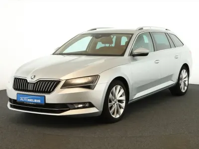 Gebraucht Skoda Superb Style 150 PS (110 kW) 2018 Brilliantsilber metallic Kombi