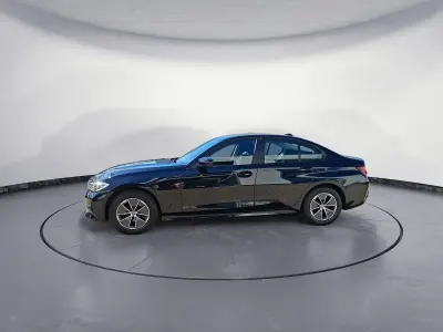 Gebraucht BMW 318 Advantage 156 PS (114 kW) 2021 Schwarz Limousine