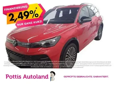 Gebraucht VW Tiguan R-line 272 PS (200 kW) 2025 Persimmon red metallic SUV