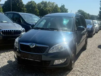 Gebraucht Skoda Roomster Elegance 86 PS (63 kW) 2012 Lavablau metallic Van / Kleinbus