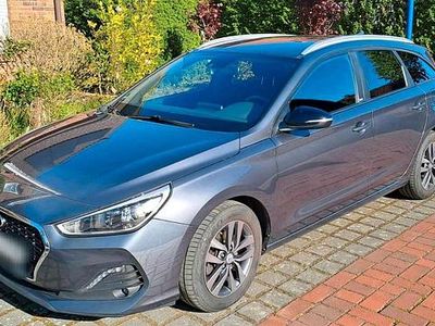Gebraucht Hyundai i30 Turbo 120 PS (88 kW) 2018 Grau Kombi