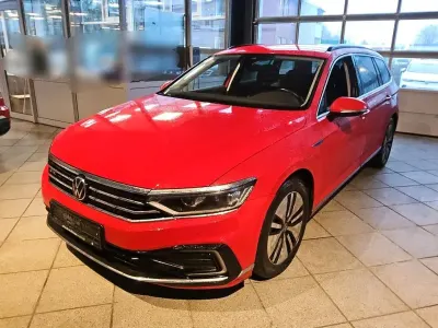 Gebraucht VW Passat GTE 218 PS (160 kW) 2021 Tornadorot Kombi