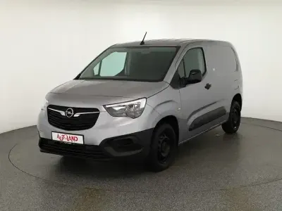 Begagnad Opel Combo 102 HK (75 kW) 2023 Grå Minibuss
