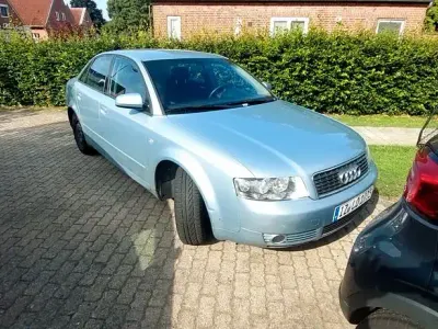 Gebraucht Audi A4 Comfort 131 PS (96 kW) 2002 Silber Limousine