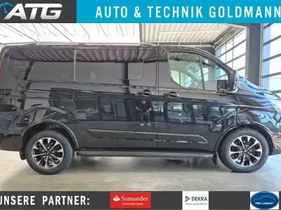 Gebraucht Ford Tourneo Custom Titanium 140 PS (102 kW) 2022 Andere Van