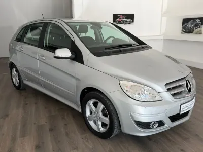 Używany Mercedes B200 Edition 136 KM (100 kW) 2008 Srebrny Minivan