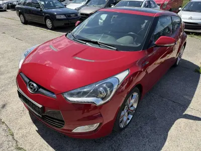 Gebraucht Hyundai Veloster Trend 140 PS (102 kW) 2013 Feuerrot Kleinwagen