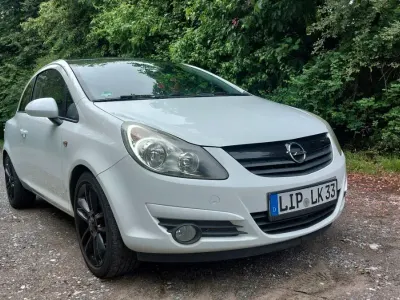 Używany Opel Corsa Sport 87 KM (63 kW) 2010 Biały Hatchback