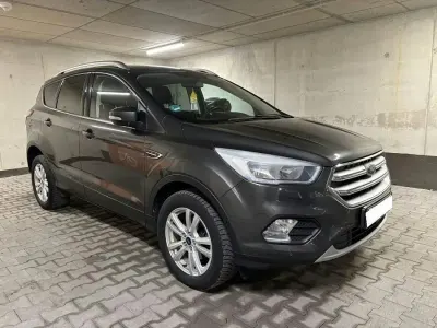 Gebraucht Ford Kuga Trend 120 PS (88 kW) 2018 Grau SUV