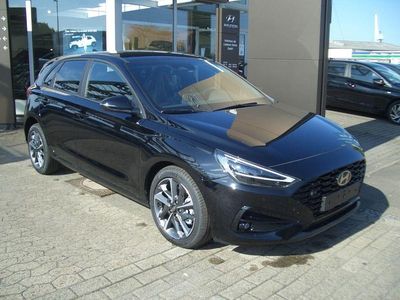 Neu Hyundai i30 Advantage 101 PS (74 kW) 2025 Schwarz Limousine