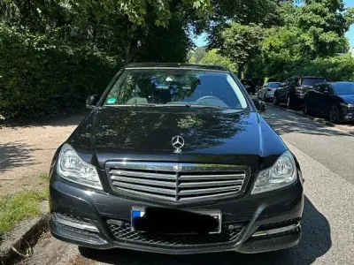 Gebraucht Mercedes C180 156 PS (114 kW) 2012 Schwarz Limousine