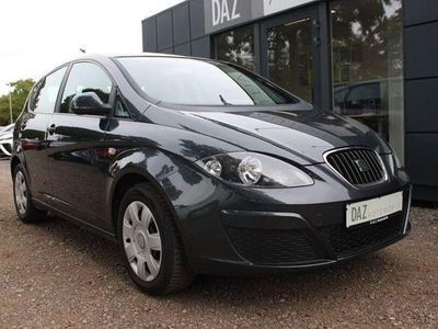 Grau Gebraucht 2009 Seat Altea Reference Van / Kleinbus | 5.995 € (Teuer)