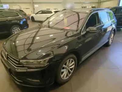 Gebraucht VW Passat Business 150 PS (110 kW) 2020 Schwarz Kombi