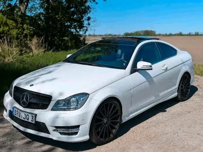 Gebraucht Mercedes 350 AMG 306 PS (225 kW) 2012 Weiß Coupé