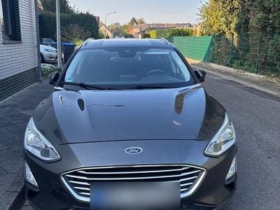 Gebraucht Ford Focus Cool & Connect 101 PS (74 kW) 2019 Grau Kombi