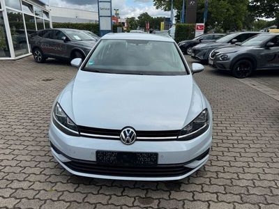 Second-hand VW Golf VII Trendline 86 CP (63 kW) 2018 Argintiu Berlinǎ