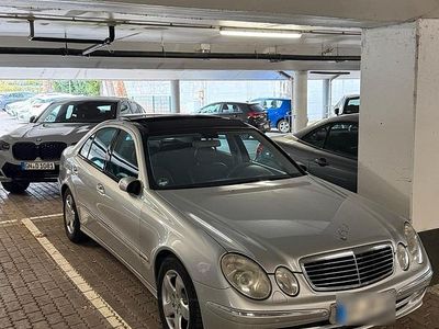 Gebraucht Mercedes E270 Avantgarde 177 PS (130 kW) 2002 Silber Limousine