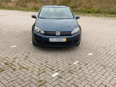 Gebraucht VW Golf VI Comfortline 105 PS (77 kW) 2011 Blau Kleinwagen