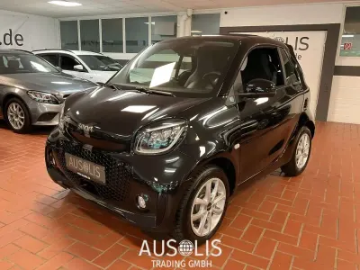 Gebraucht Smart ForTwo Electric Drive 60 kW (82 PS) 2021 Tridion black/body panels blac Cabrio