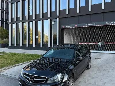 Gebraucht Mercedes C63 AMG AMG 457 PS (336 kW) 2012 Schwarz Limousine