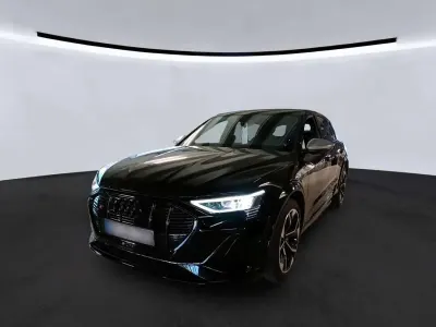 Używany Audi e-tron Comfort 369 kW (503 KM) 2023 Czarny SUV