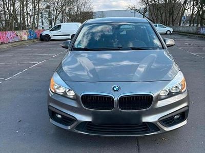 Gebraucht BMW 214 Active Tourer 95 PS (69 kW) 2015 Grau Van / Kleinbus