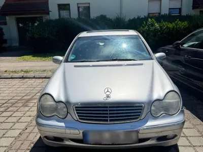 Gebraucht Mercedes C240 Elegance 170 PS (125 kW) 2003 Silber Limousine