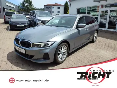 Gebraucht BMW 318 150 PS (110 kW) 2023 Skyscraper grau Kombi