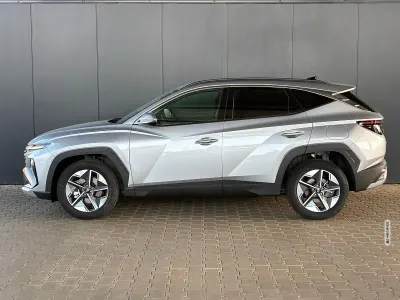 Neu Hyundai Tucson Comfort 150 PS (110 kW) 2026 Silber metallic SUV