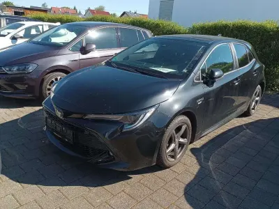Gebraucht Toyota Corolla Team 122 PS (89 kW) 2020 Black mica / ink Kleinwagen