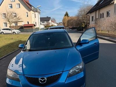 Usata Mazda 3 105 CV (77 kW) 2004 Blu Berlina
