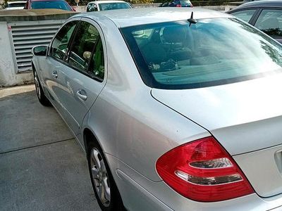 Mercedes E220