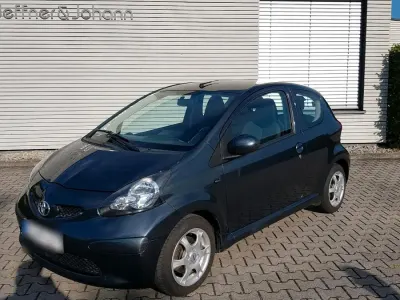 Gebraucht Toyota Aygo 65 PS (47 kW) 2006 Grau Kleinwagen