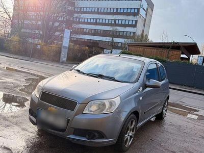 Gebraucht Chevrolet Aveo 84 PS (61 kW) 2010 Grau Kleinwagen