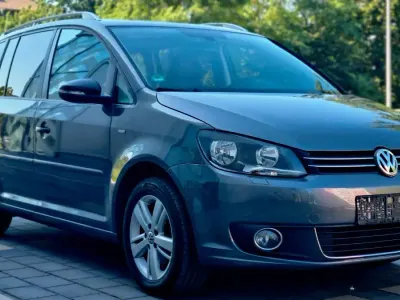 Gebraucht VW Touran Match 105 PS (77 kW) 2013 Grau Van / Kleinbus