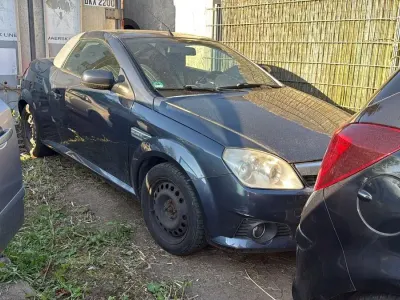 Gebraucht Opel Tigra 125 PS (91 kW) 2008 Blau Cabrio