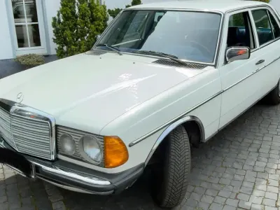 Gebraucht Mercedes 240 72 PS (52 kW) 1981 Weiß Kombi