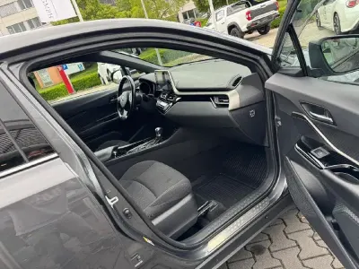 Gebraucht Toyota C-HR Team 122 PS (89 kW) 2019 Marlingrau SUV