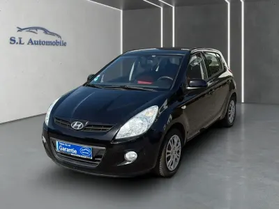 Gebraucht Hyundai i20 Comfort 77 PS (56 kW) 2009 Schwarz Kleinwagen