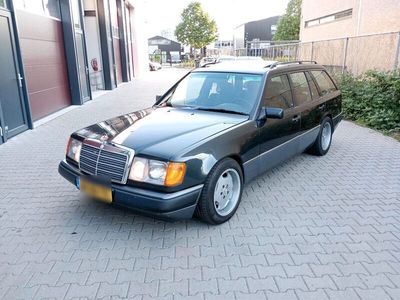 Mercedes 230