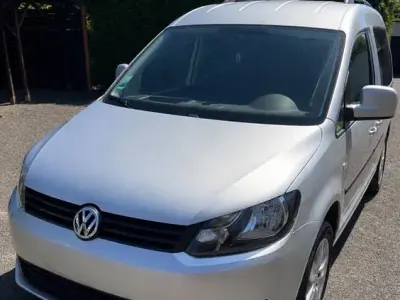 Gebraucht VW Caddy 105 PS (77 kW) 2011 Silber Van / Kleinbus