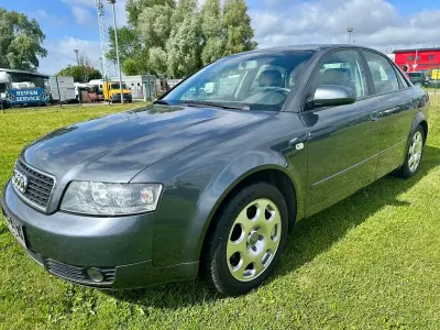 Gebraucht Audi A4 131 PS (96 kW) 2003 Grau Limousine