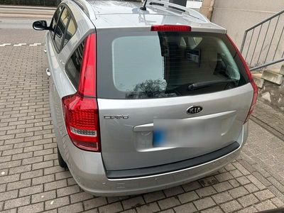 Second-hand Kia Ceed 90 CP (66 kW) 2012 Argintiu Hatchback