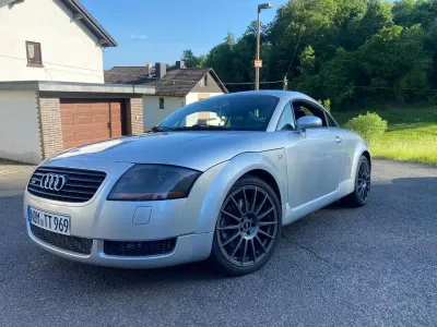 Gebraucht Audi TT Basis 180 PS (132 kW) 1999 Silber Coupé