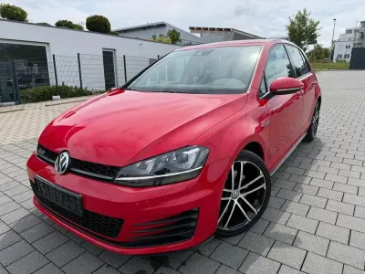 Używany VW Golf VII Pro 184 KM (135 kW) 2014 Czerwony Sedan/Limuzyna