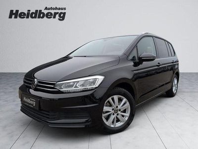 Schwarz Gebraucht 2023 VW Touran Comfortline Van / Kleinbus | 33.880 € (Etwas zu teuer)